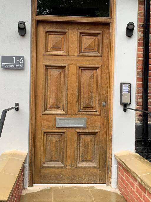 Large, Newly Renovated, Three Bedroom Town Centre Split Level Apartment With Free Parking, Sleeps Seven - Walking Distance To Beach Bournemouth Luaran gambar