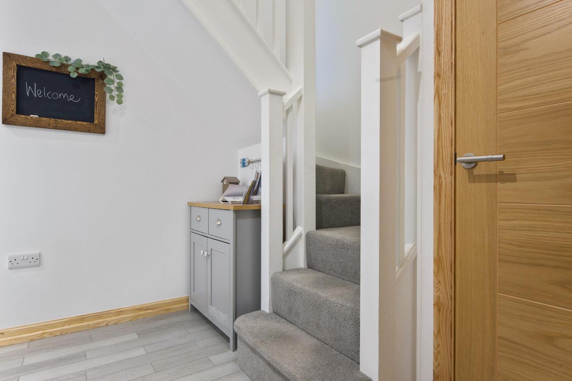 Large, Newly Renovated, Three Bedroom Town Centre Split Level Apartment With Free Parking, Sleeps Seven - Walking Distance To Beach Bournemouth Luaran gambar